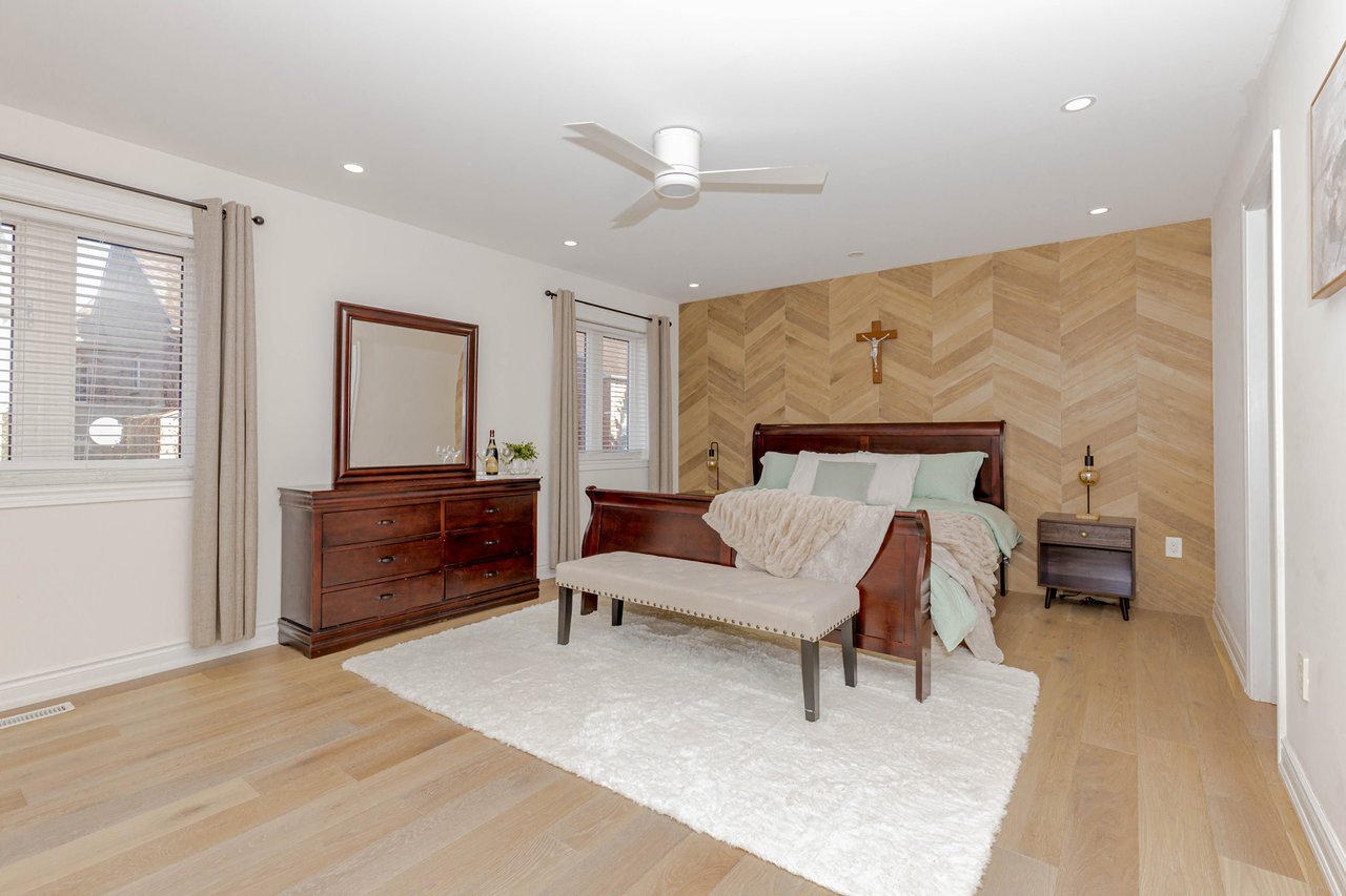 7108 Gablehurst Crescent