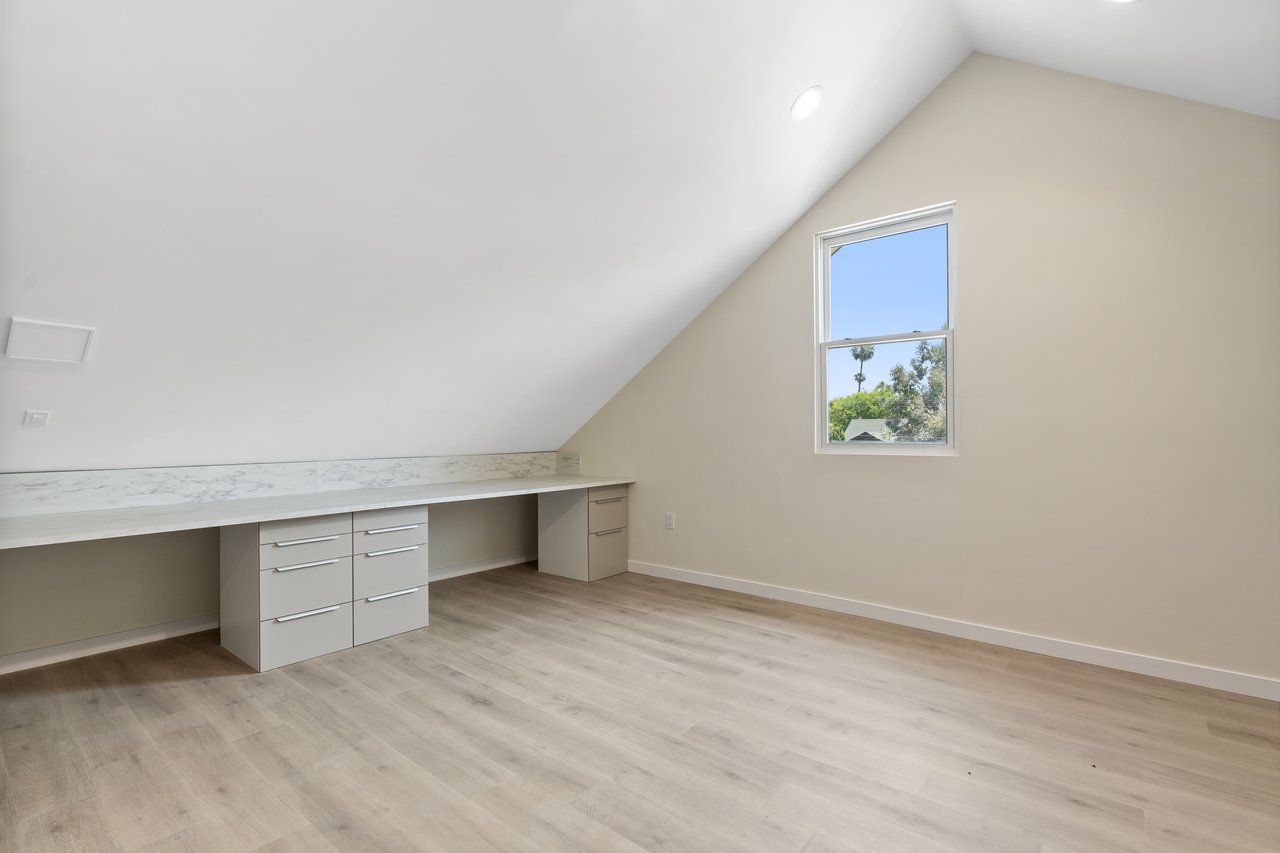 1810 Westmoreland Blvd, Los Angeles