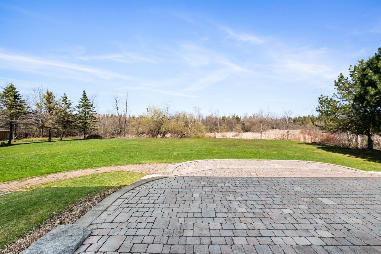19 Logan Crt 