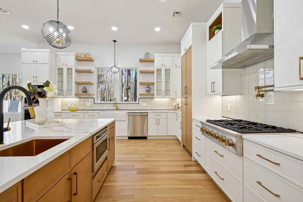 19 Highlander Dr