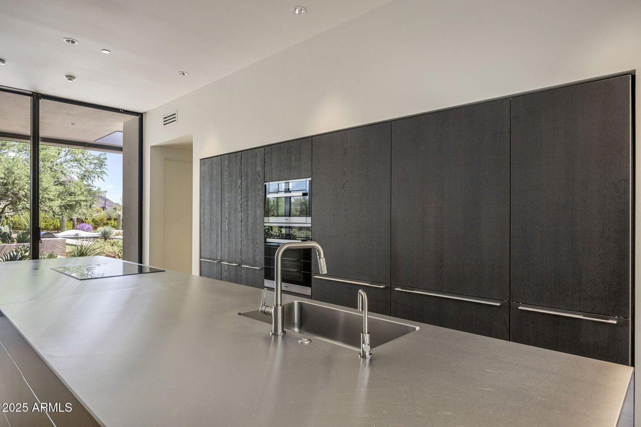 3700 E CAMINO SIN NOMBRE