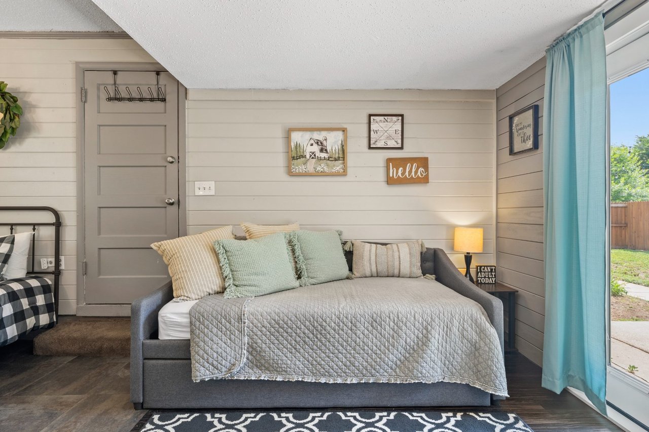 Waco Drive STR & Mixed-Use Investment