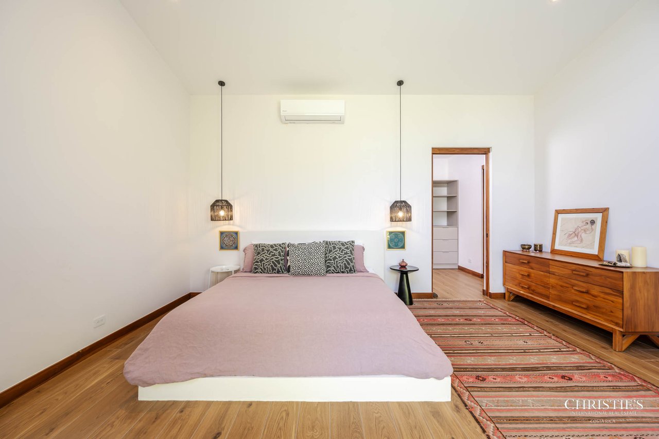 Casa Lola – Contemporary Beachside Oasis in Playa Grande