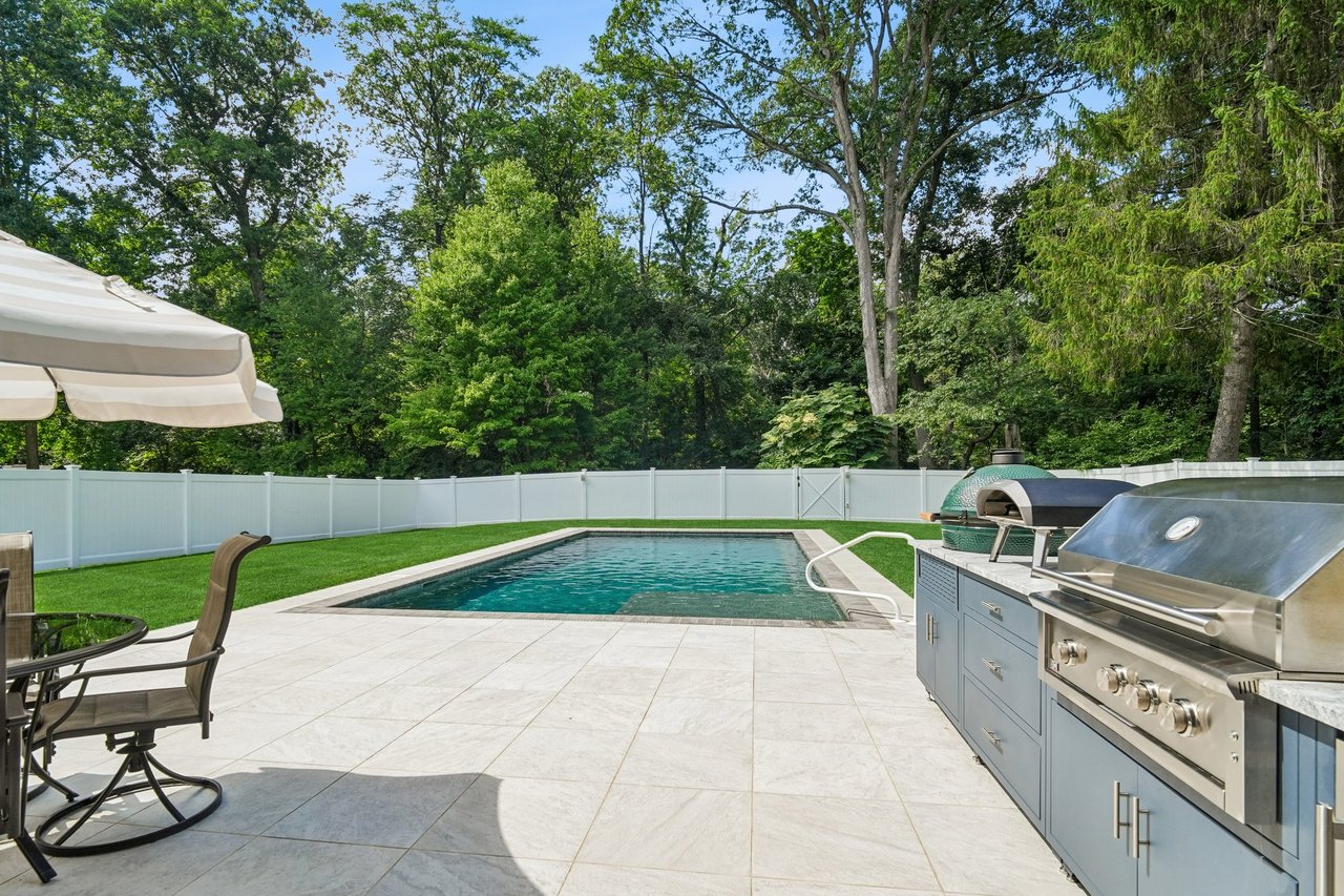 25 Ascot Way, Summit, NJ 07901