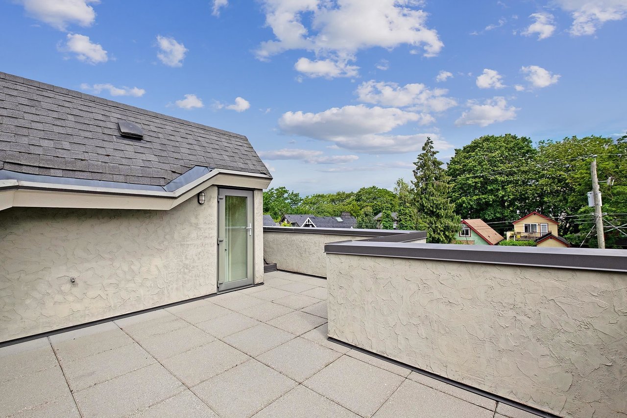 2215 W 14th Ave