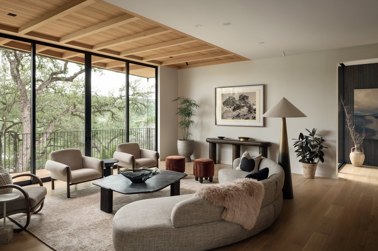 7001 Oak Shores Drive