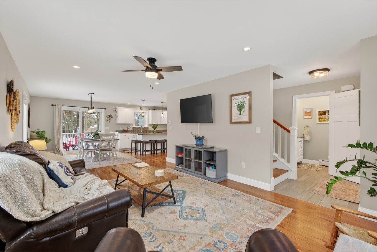 12 Robinson Rd, Scarborough