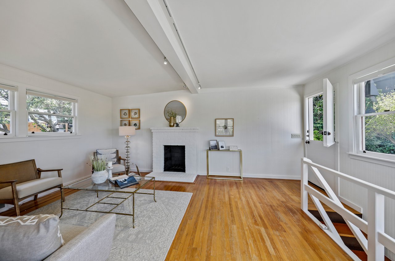 Charming Corinthian Island Cottage