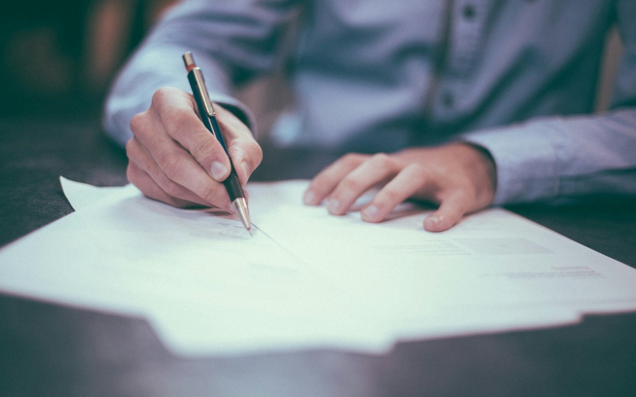 What to Know Before Signing a Retail Space Lease