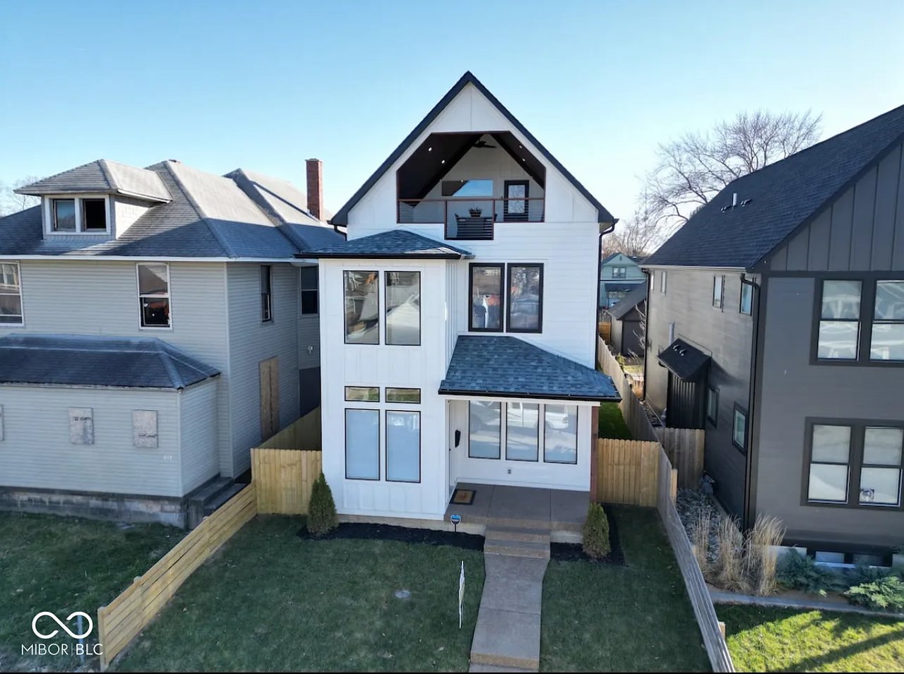 811 E Minnesota St