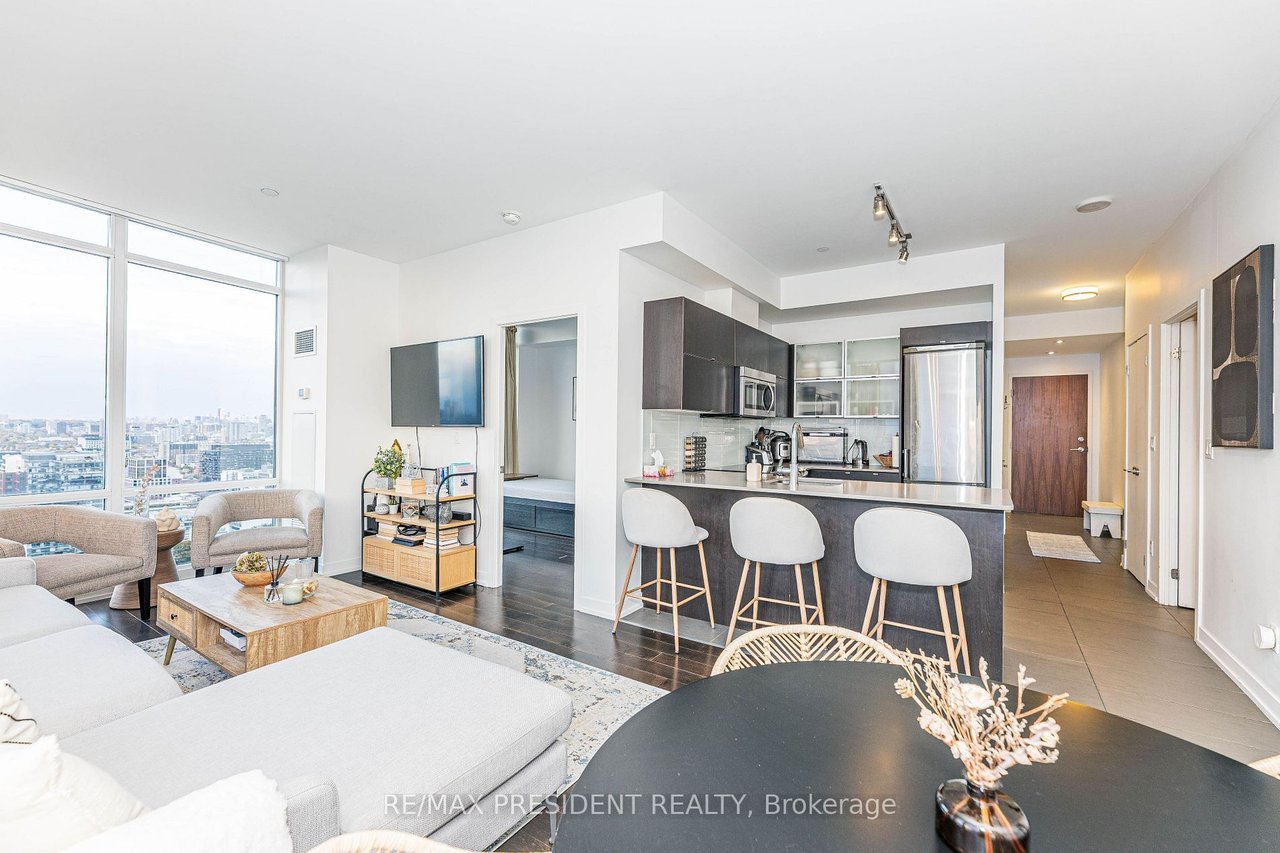 SUN-FILLED CORNER PENTHOUSE 