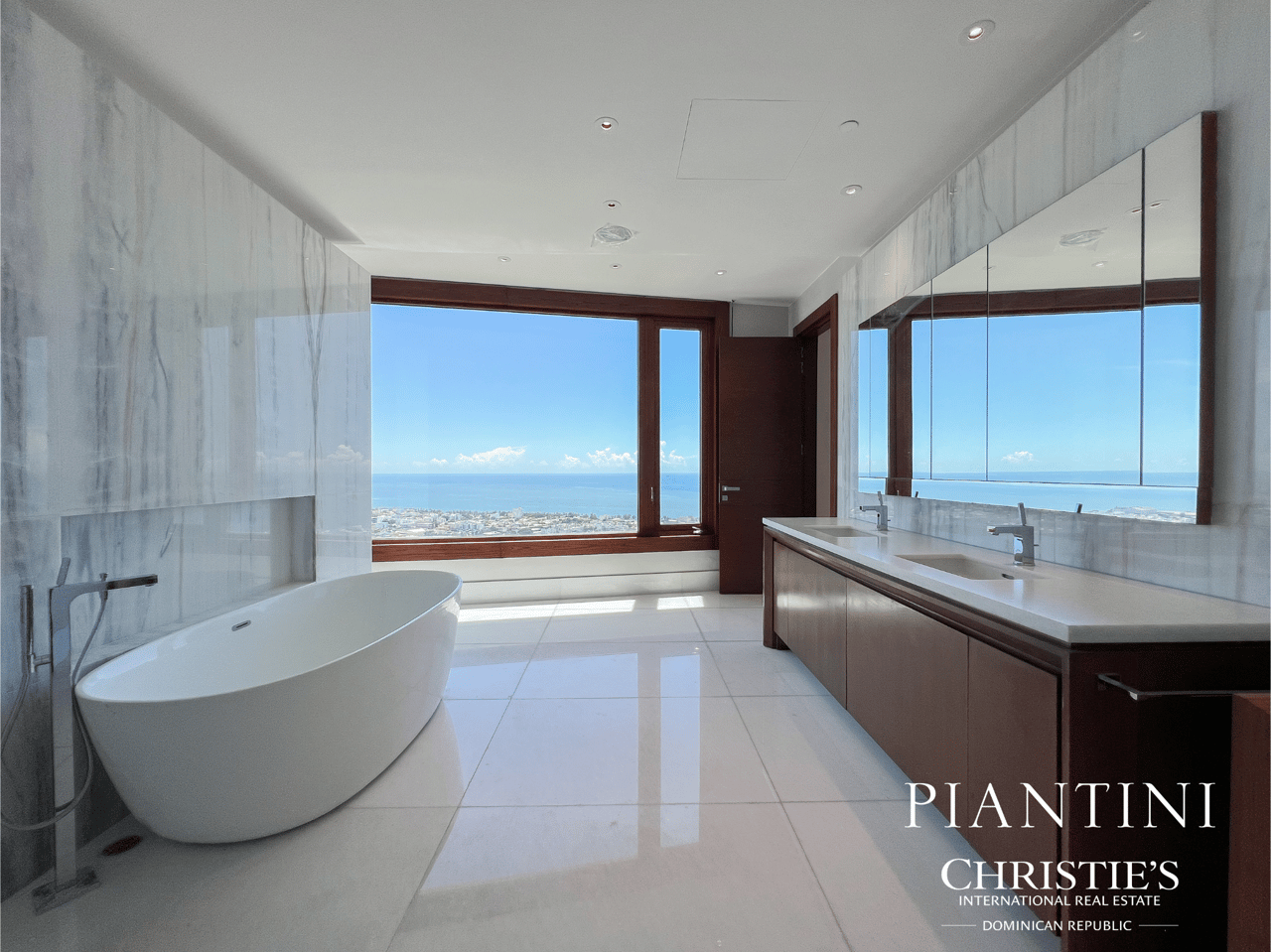 Luxury Ocean View Condo