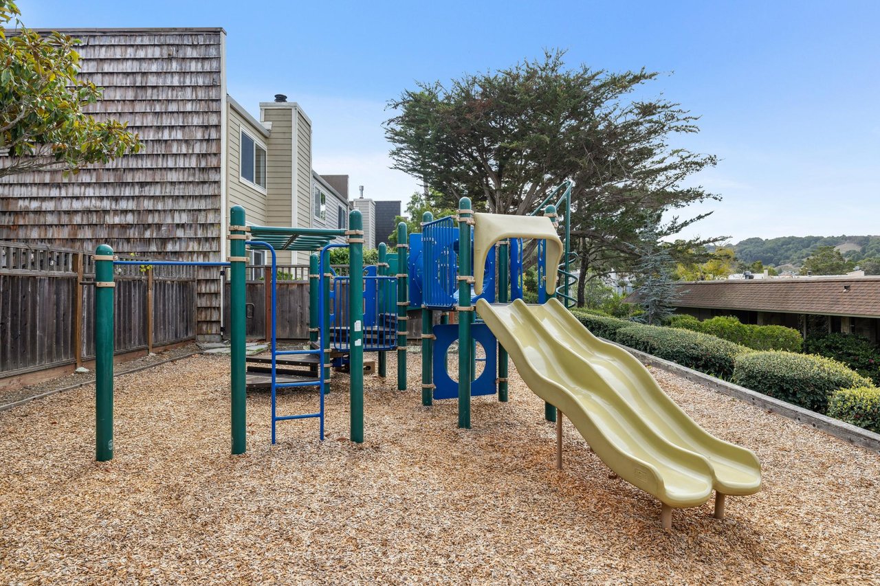 Private and Inviting Townhome