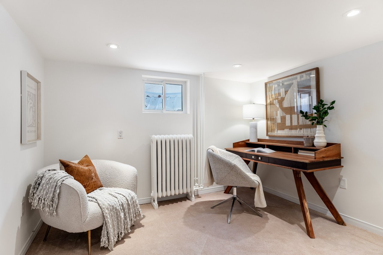 42 HUNT CLUB DRIVE