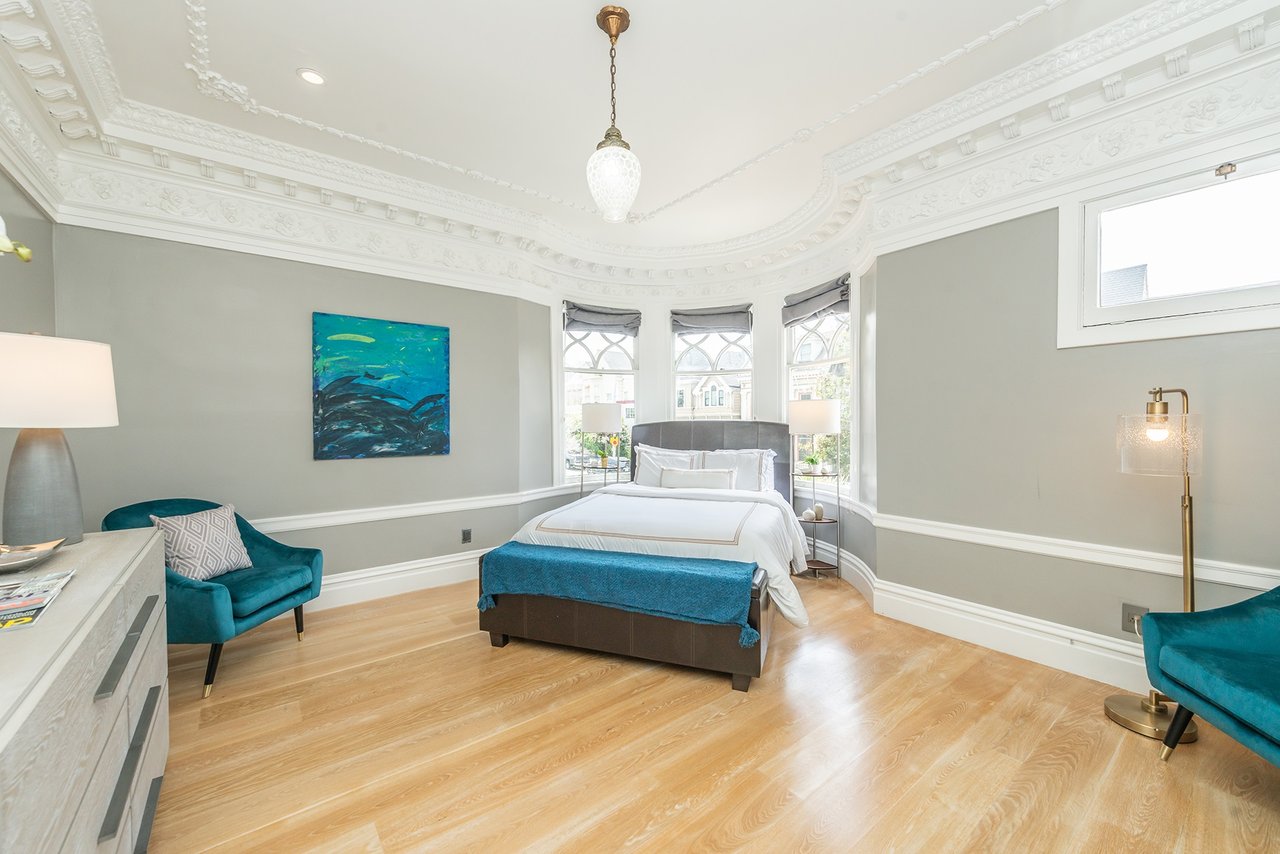 858 Ashbury