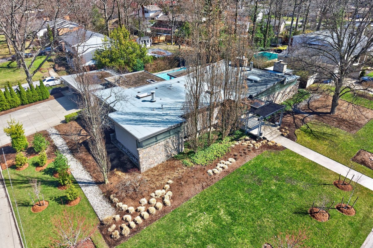 Inspiring MCM Residence