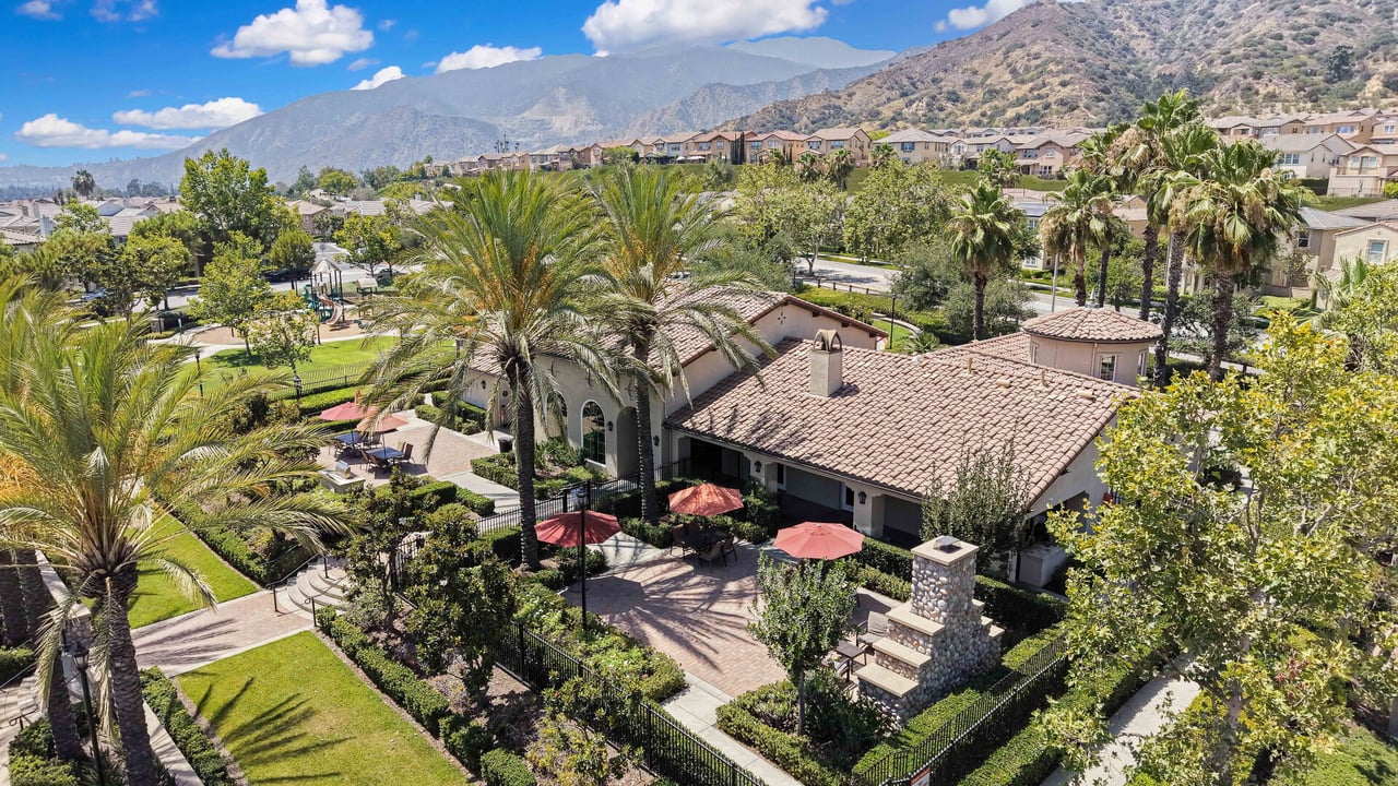 864 E Manresa Drive