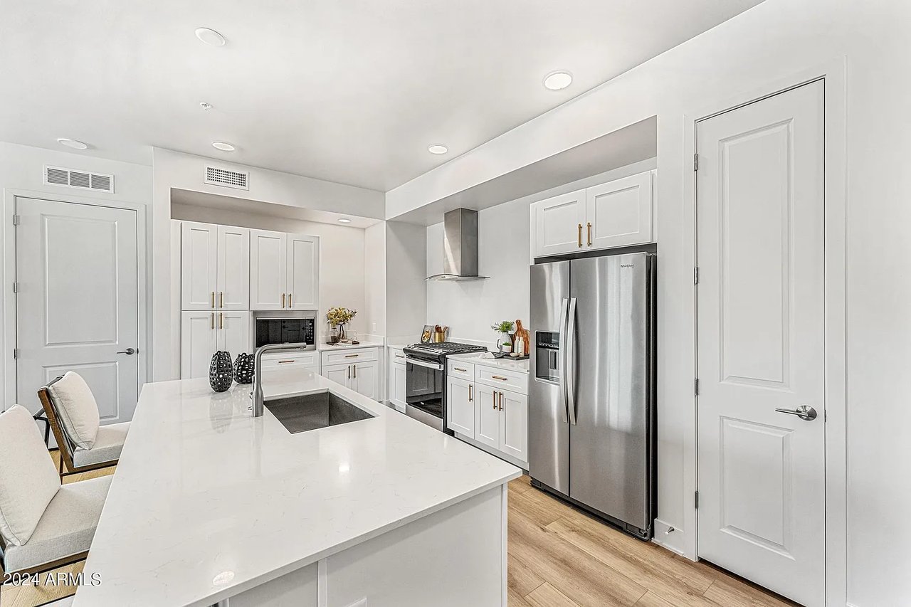 3131 N CENTRAL Avenue, 3015, Phoenix Unit: 3015