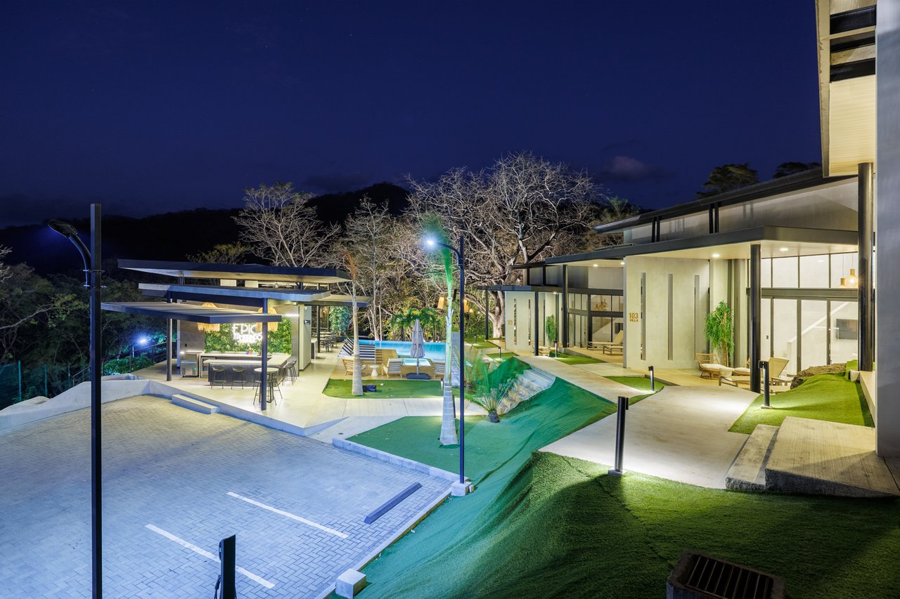 20882 - Multi-Villa Property with 18 Bedrooms, Pool & Clubhouse, Tamarindo