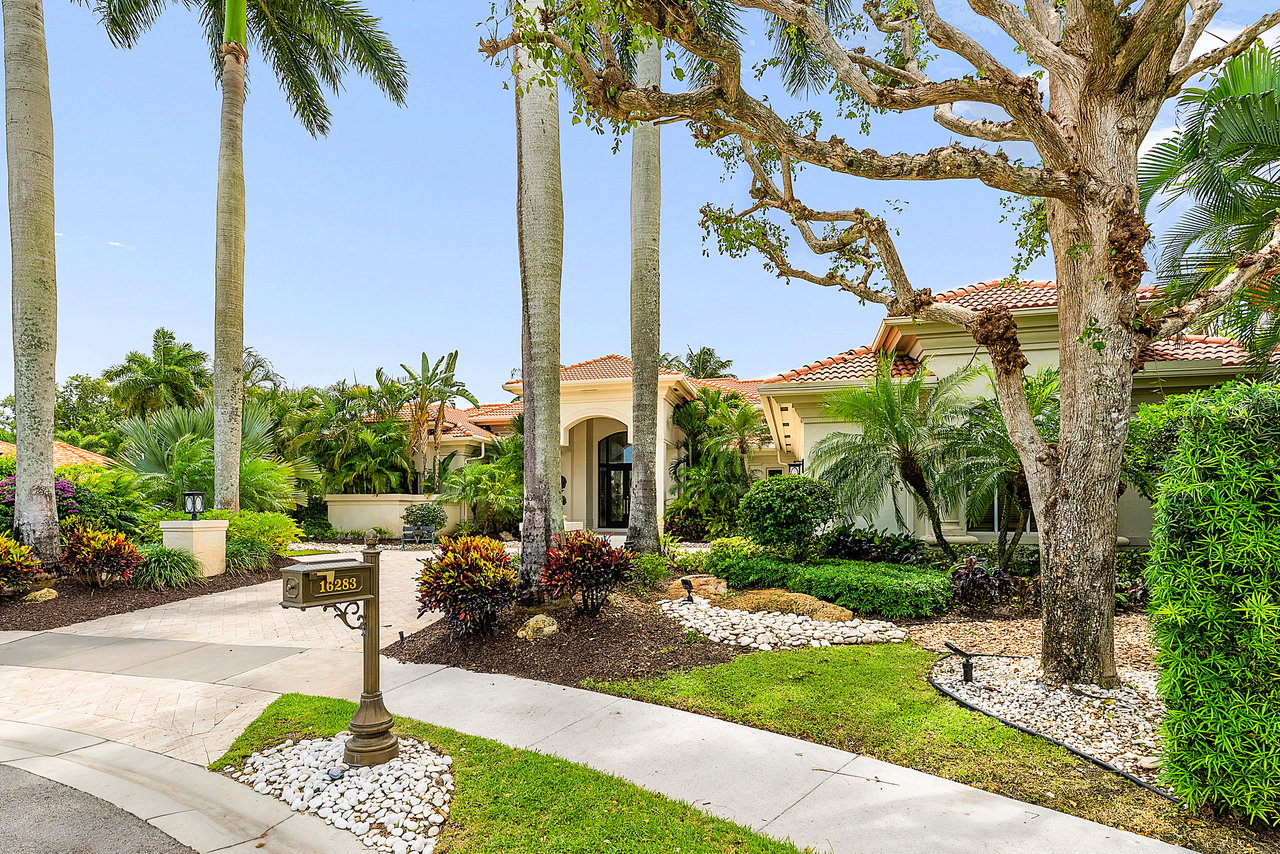 16283 Vintage Oaks Lane