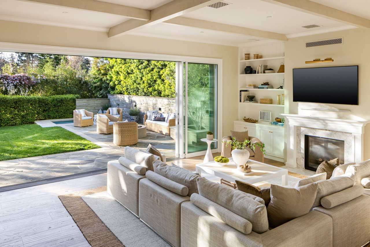 Sophisticated Coastal Design in Rustic Canyon