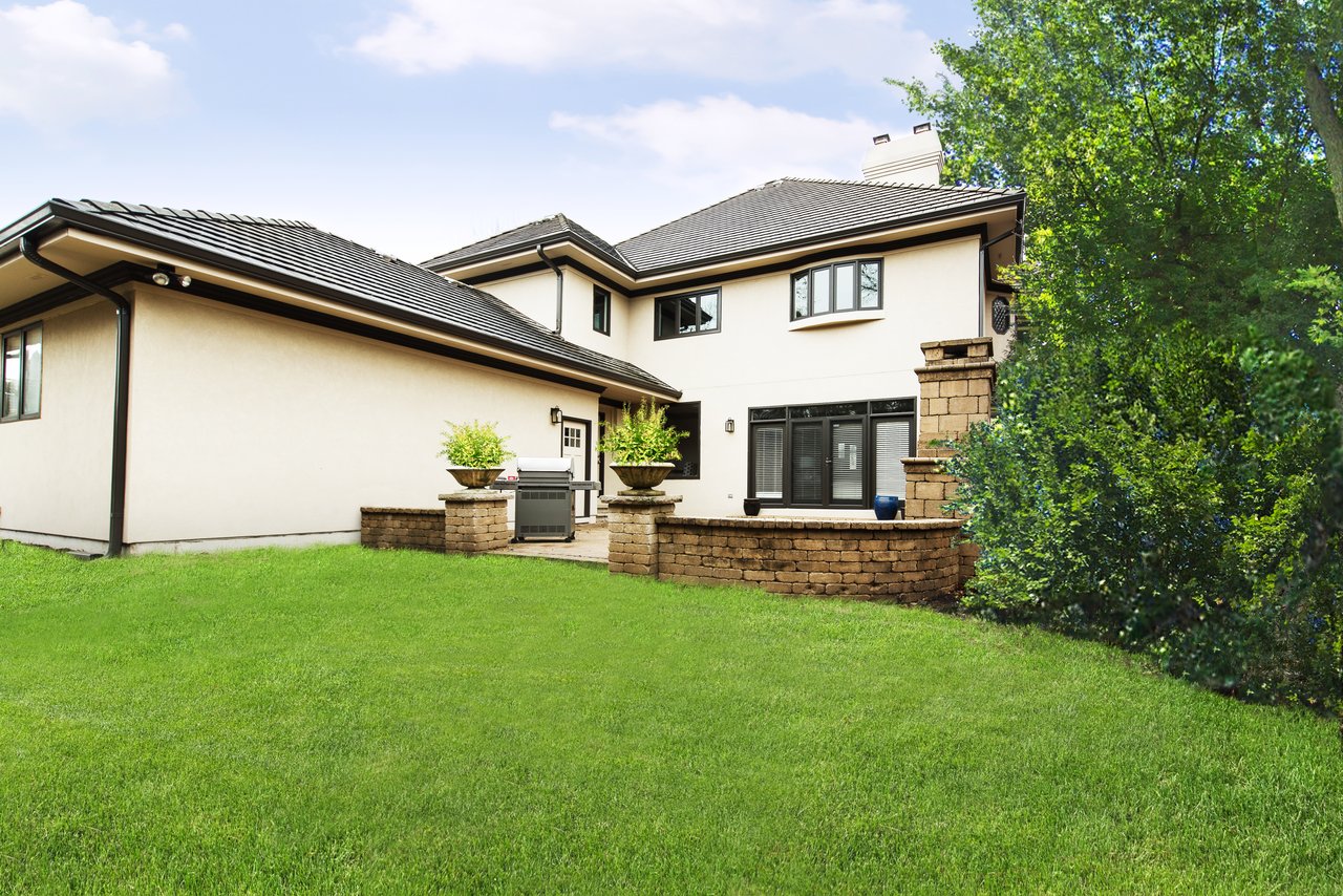 Experience Luxury Living In This Stunning Home