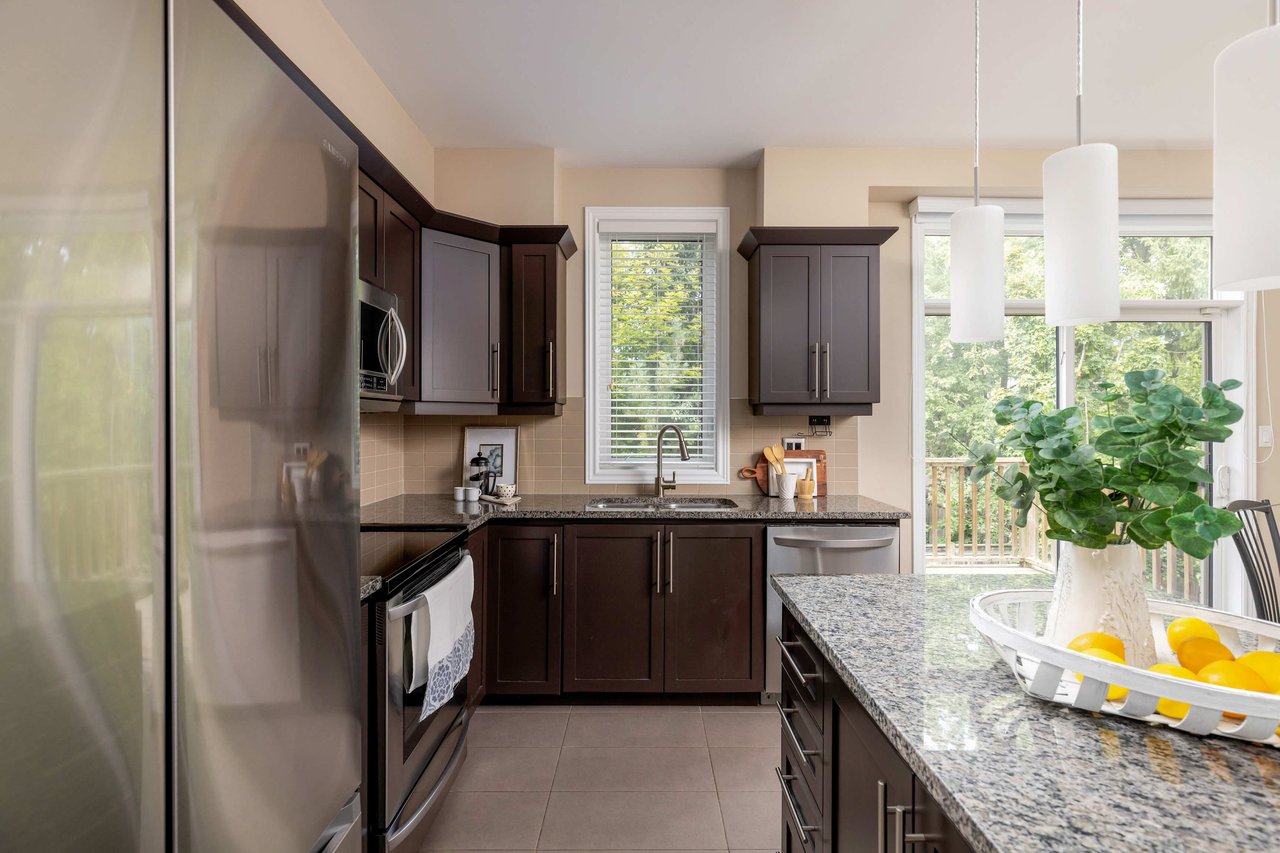 14-4165 Upper Middle Road Unit: 14
