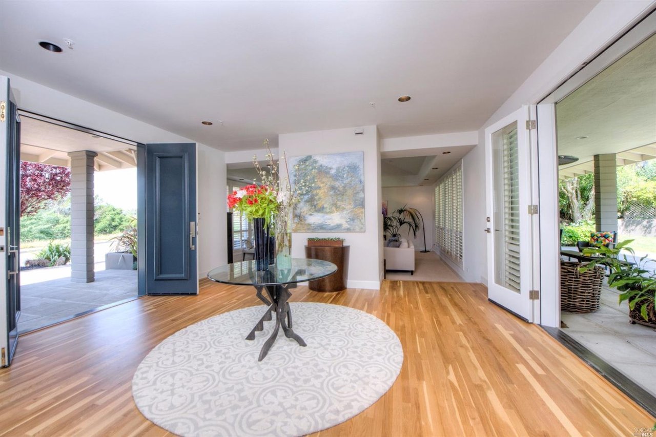4 Turtle Rock Ct