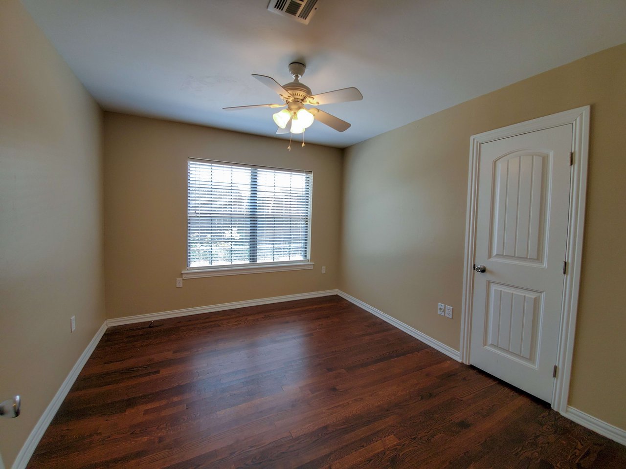1620 N Market 