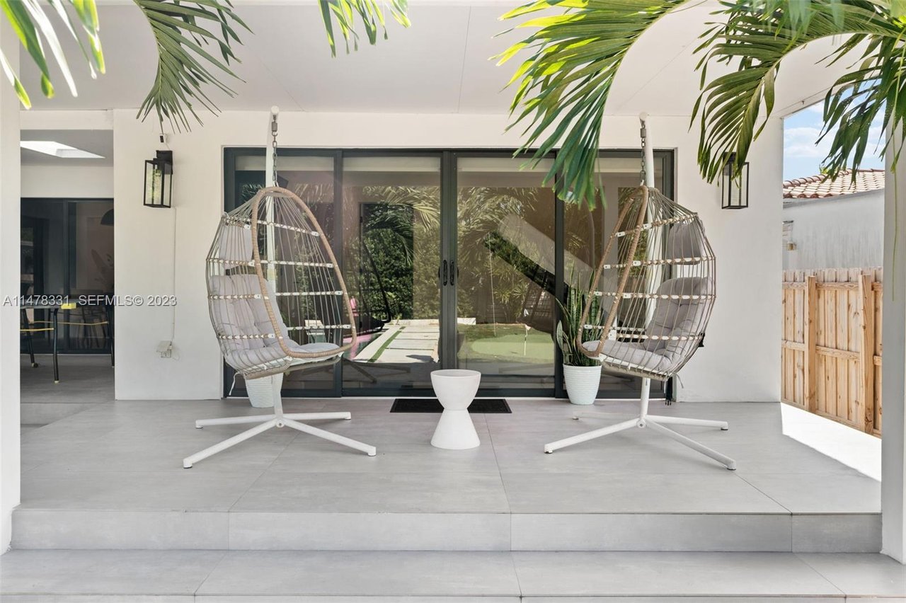 miami-pool-home-sold-2