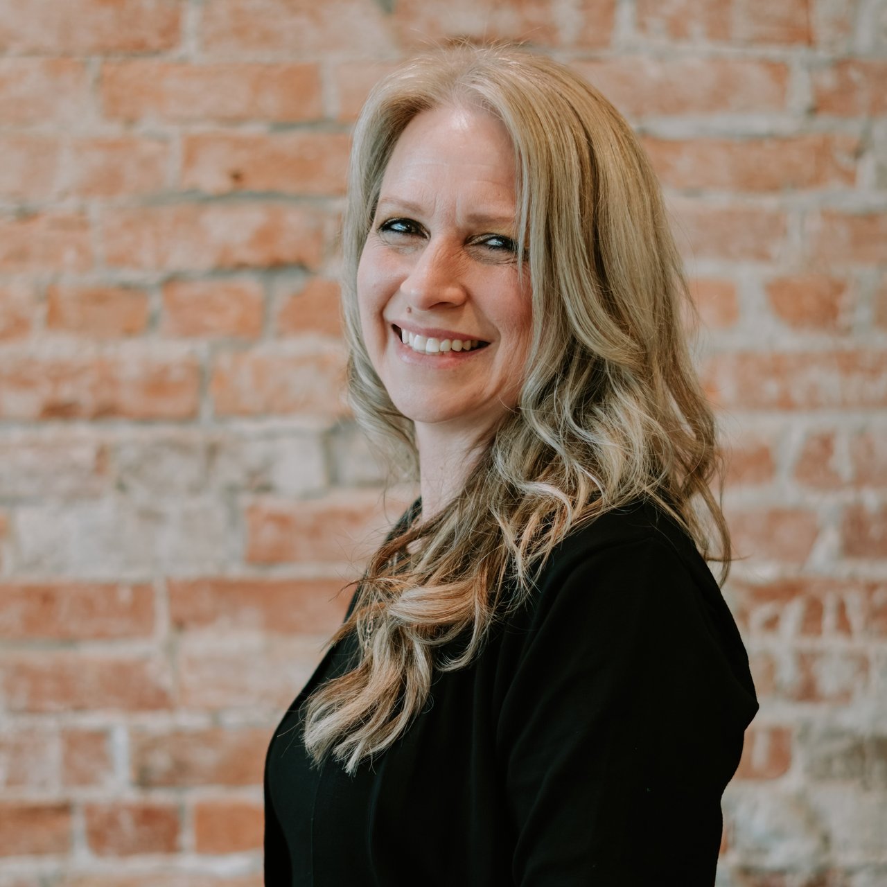 Holli Albertson Lee's Summit, MO Real Estate Agent Headshot