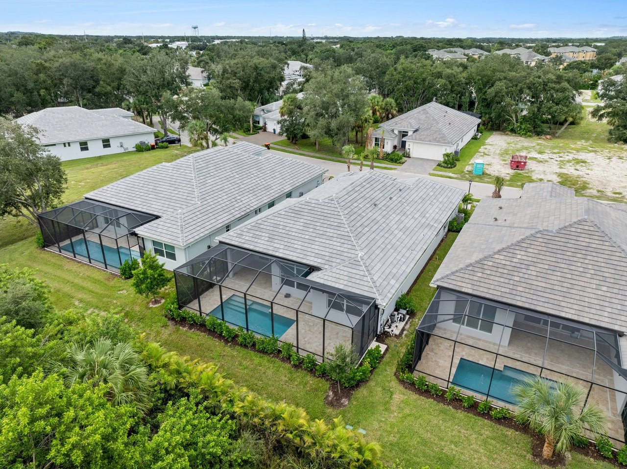 4243 Lucaya Pointe Wy