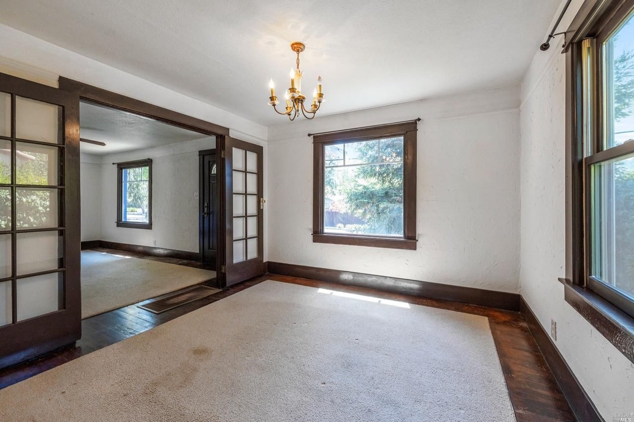 1132 Sir Francis Drake Blvd