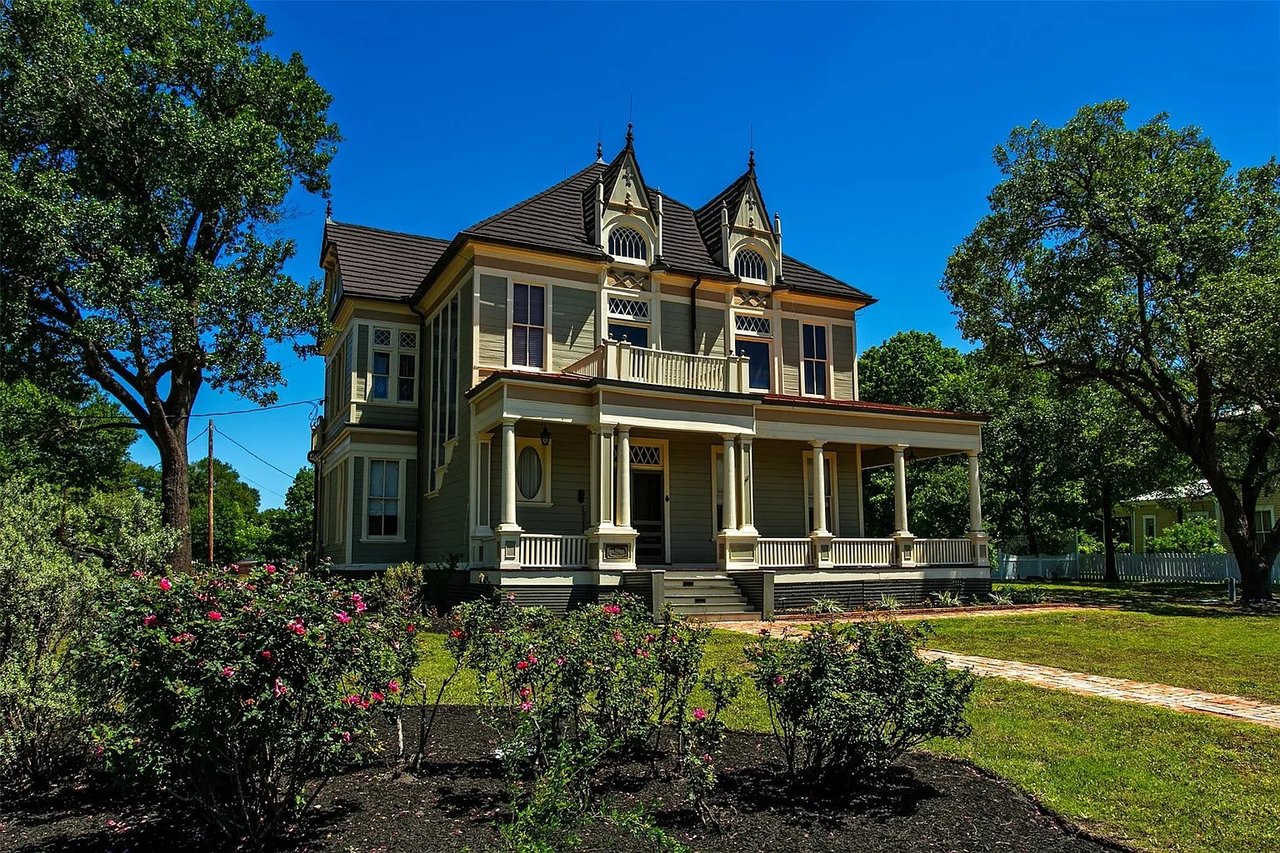 901 Church St