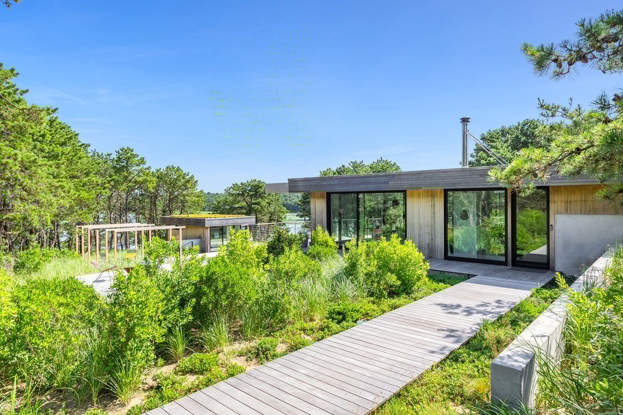 Cape Cod Modernist Masterpiece
