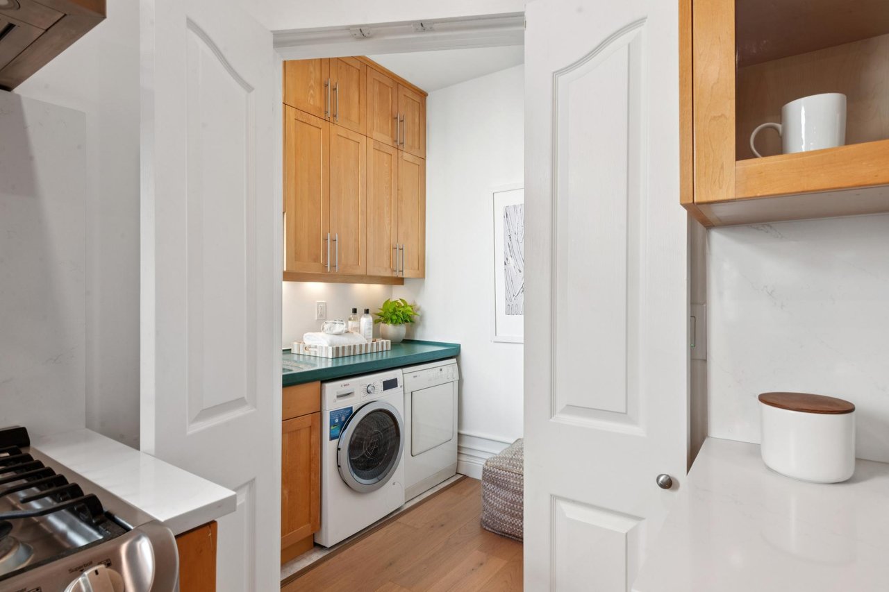 1845 Leavenworth #202