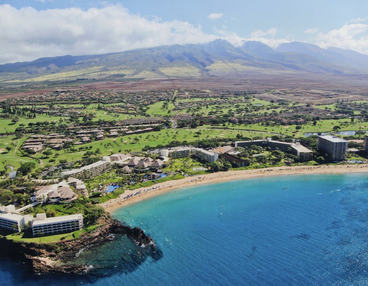 aerial photo of kaanapali beach the sheraton outrigger and the whaler