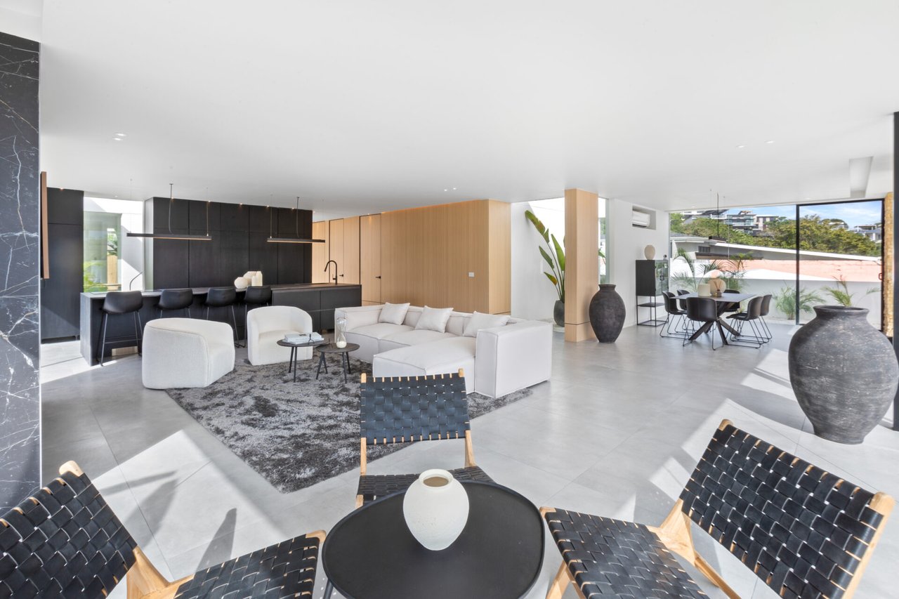Villa Juba | Contemporary 4-Bedroom Villa with Mono Loco Beach Club Membership in Tamarindo