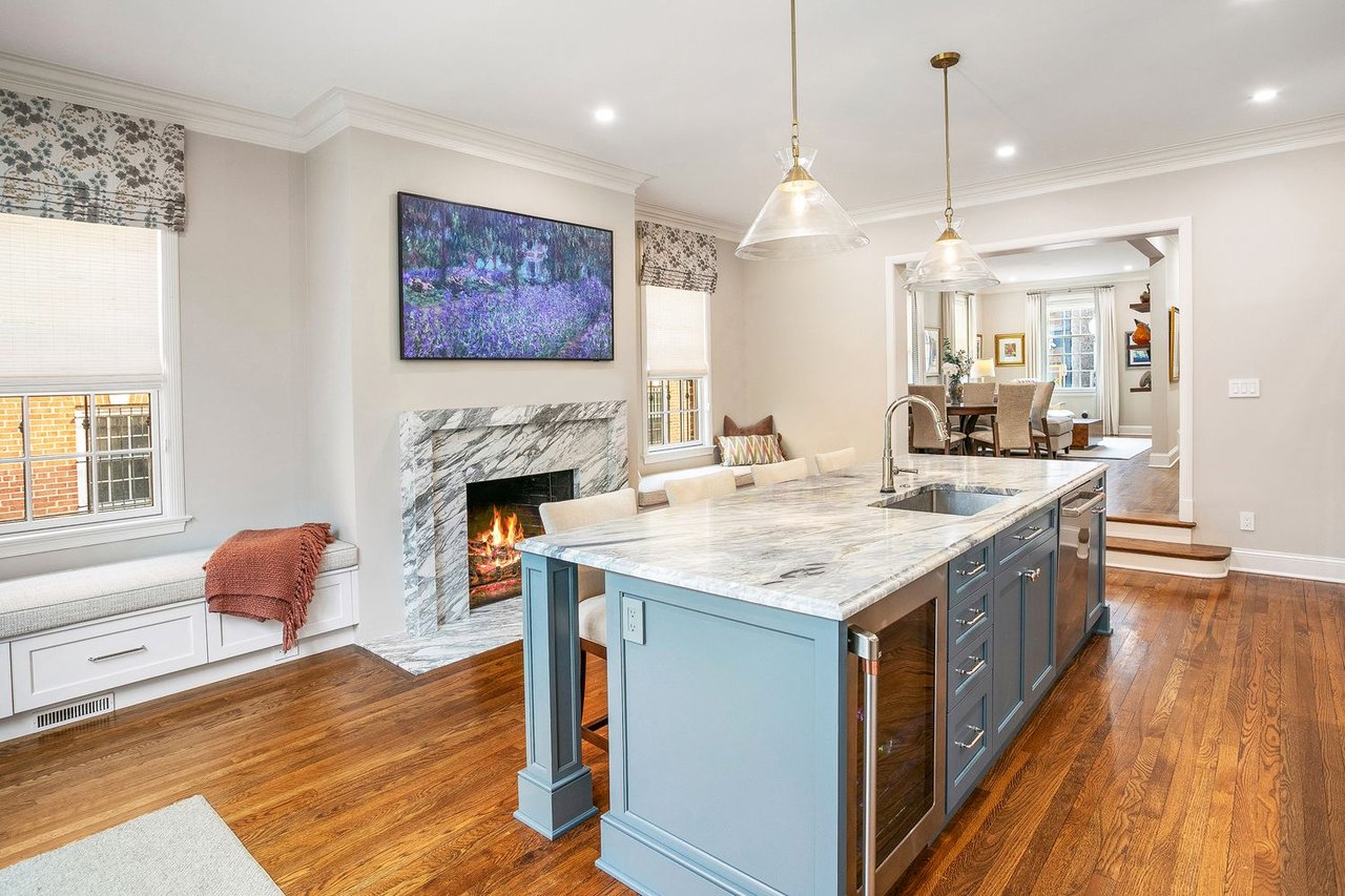 3323 Reservoir Rd NW