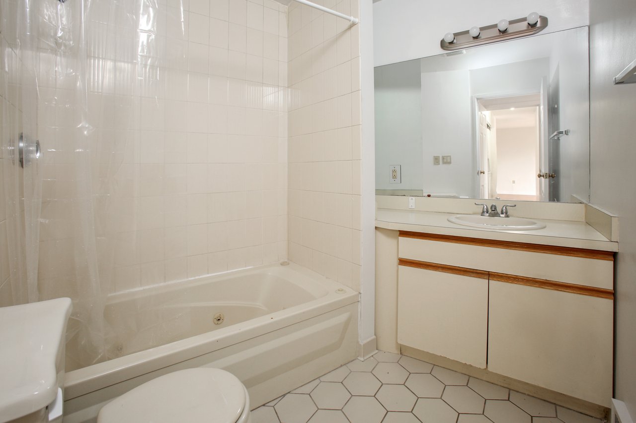 90 Quincy Shore Drive Unit: 812