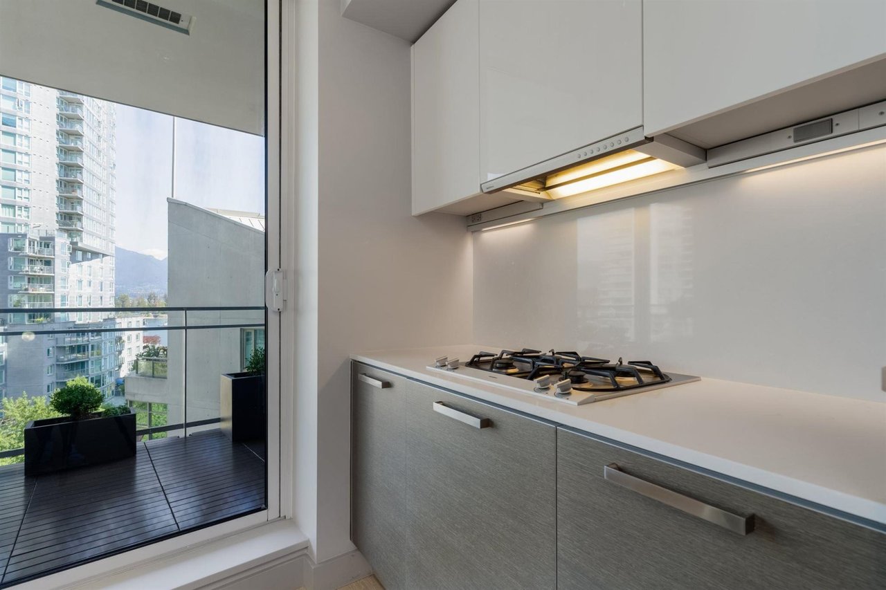 1499 W Pender St, #601