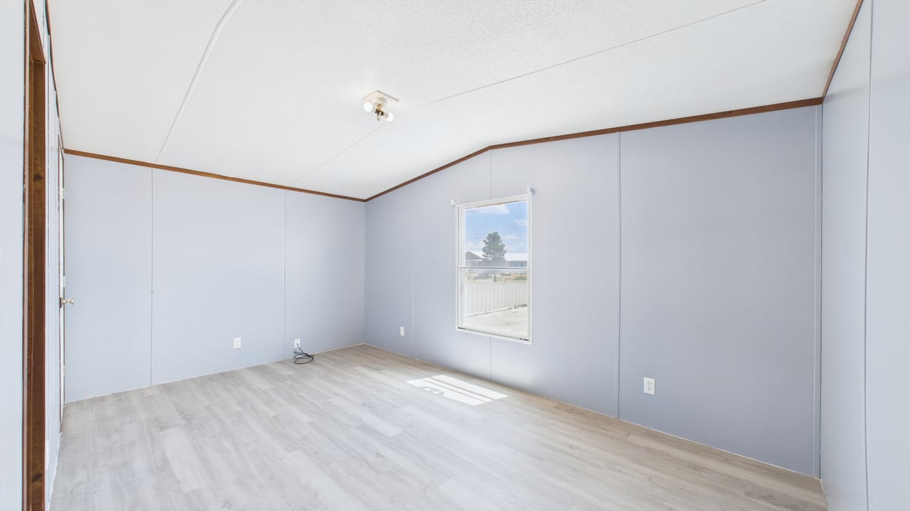 2115 W 45th St