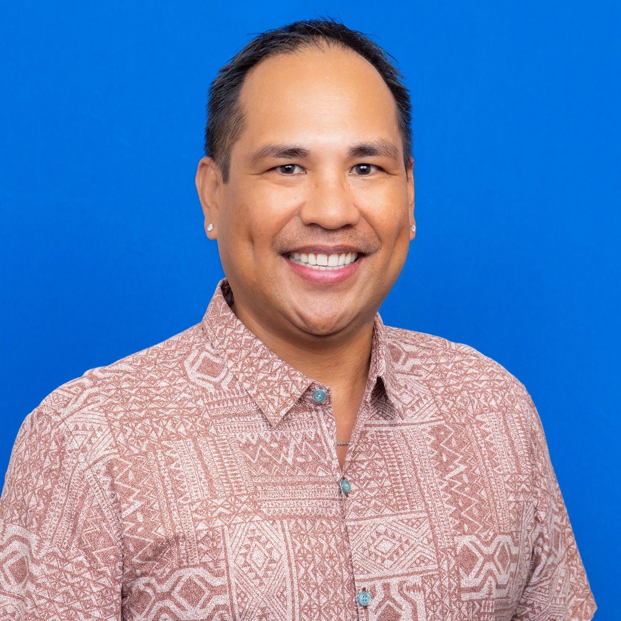 Vill Tagalicud Mililani, HI Real Estate Agent Headshot