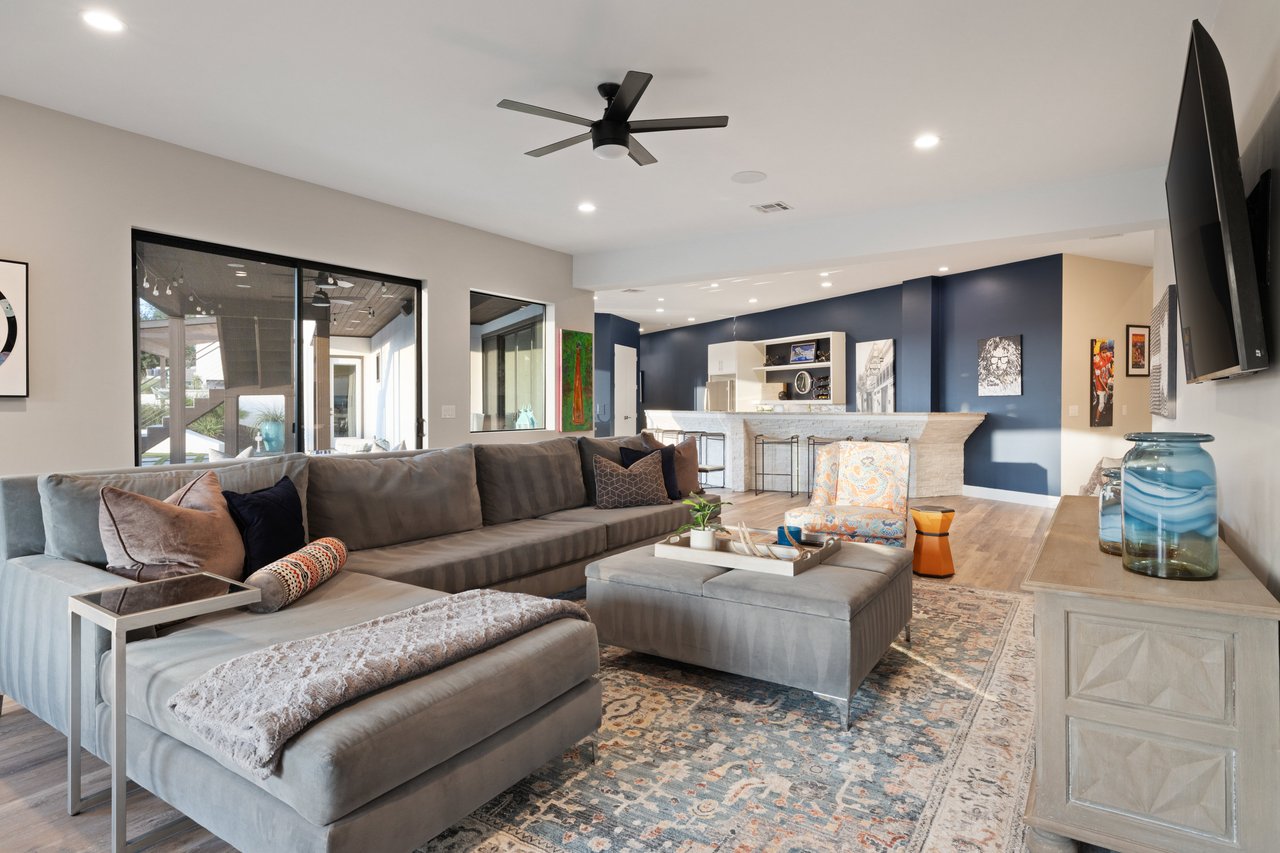 Spanish Oaks Luxury 