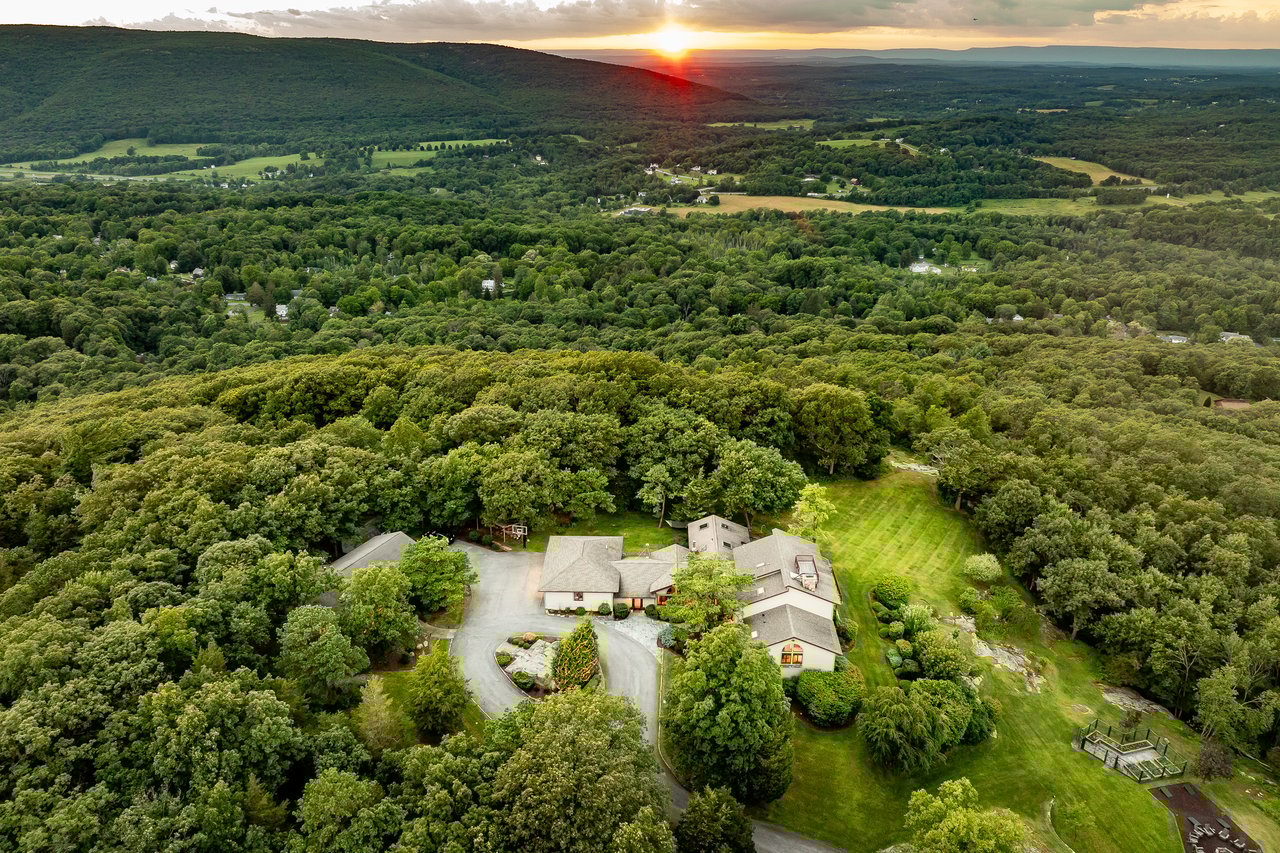 12 Mountain Brook Road