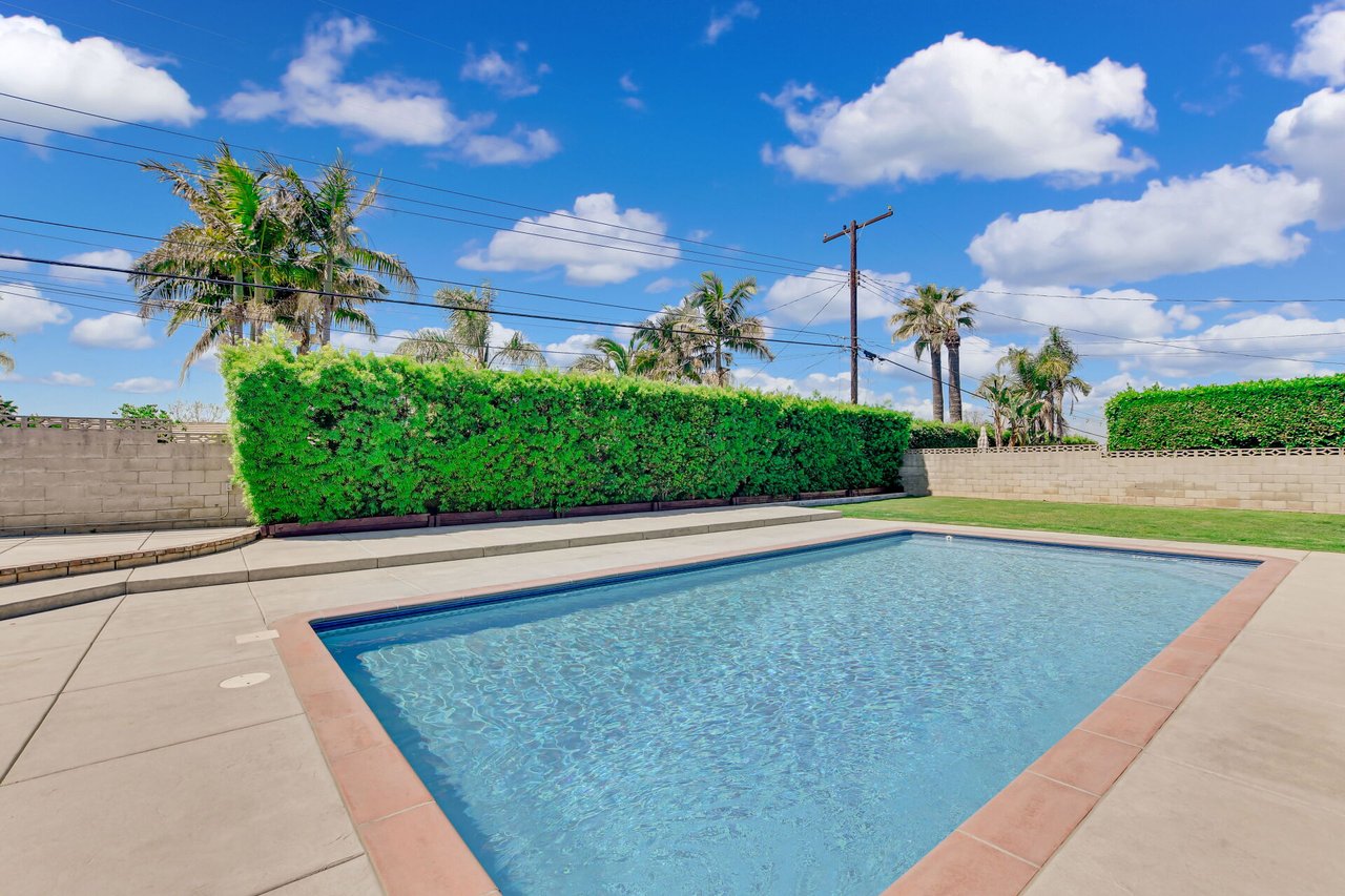 1298 Oak Ridge Drive