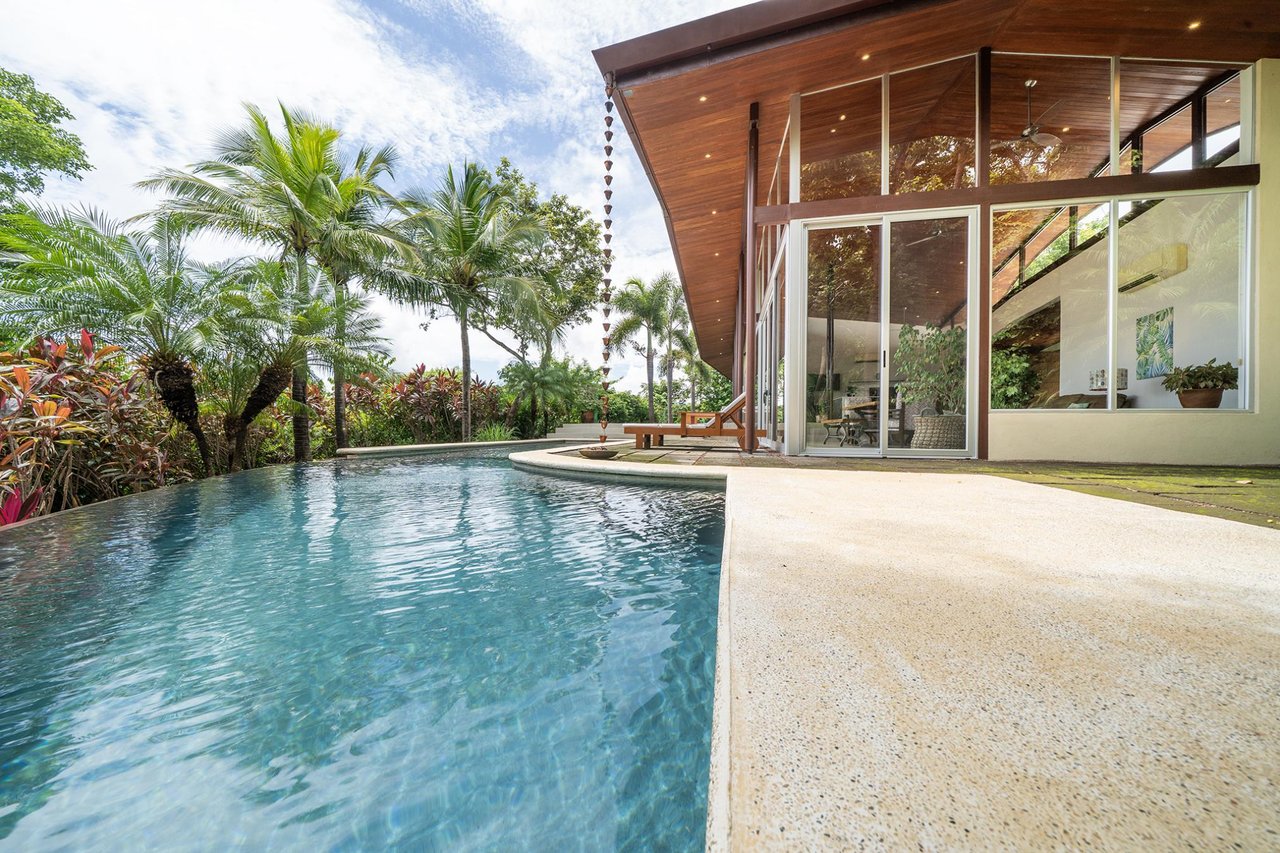 Casa Gracia | Luxury Jungle Retreat with Infinity Pool in Rancho Villareal, Tamarindo