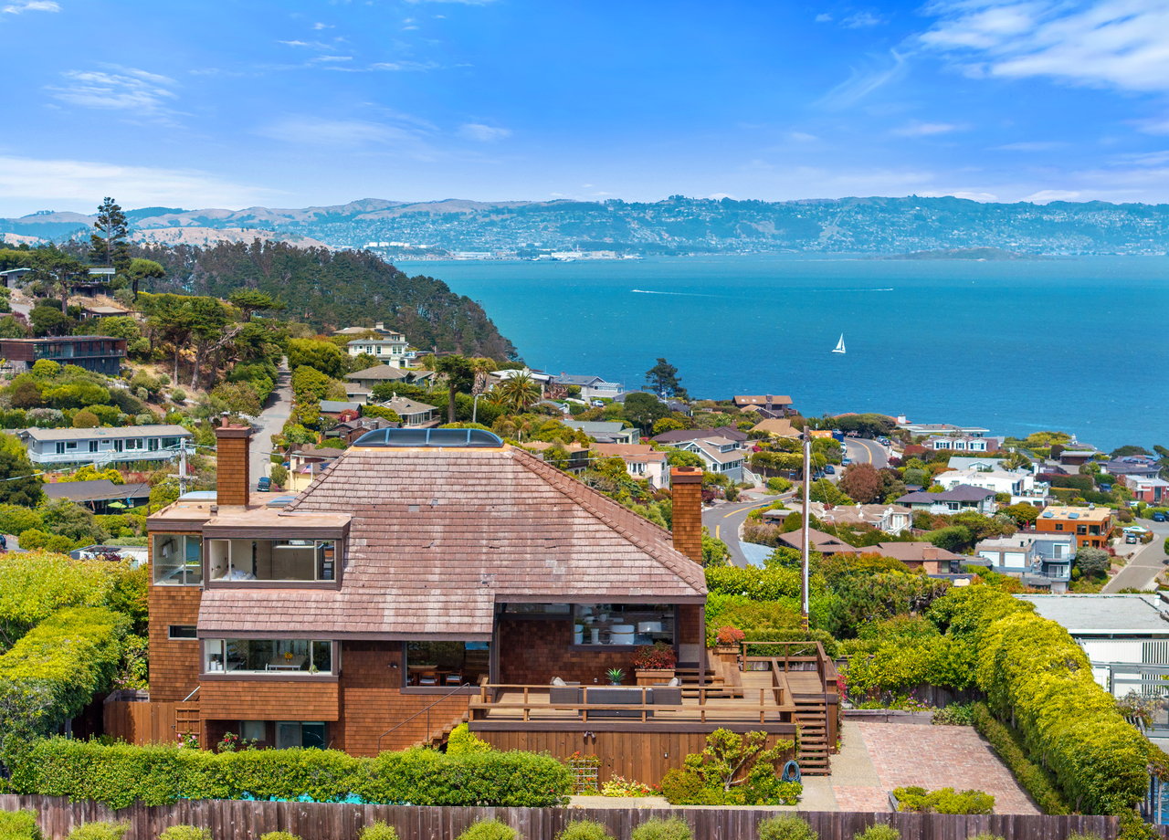 Spectacular Views of the Bay and Golden Gate Bridge