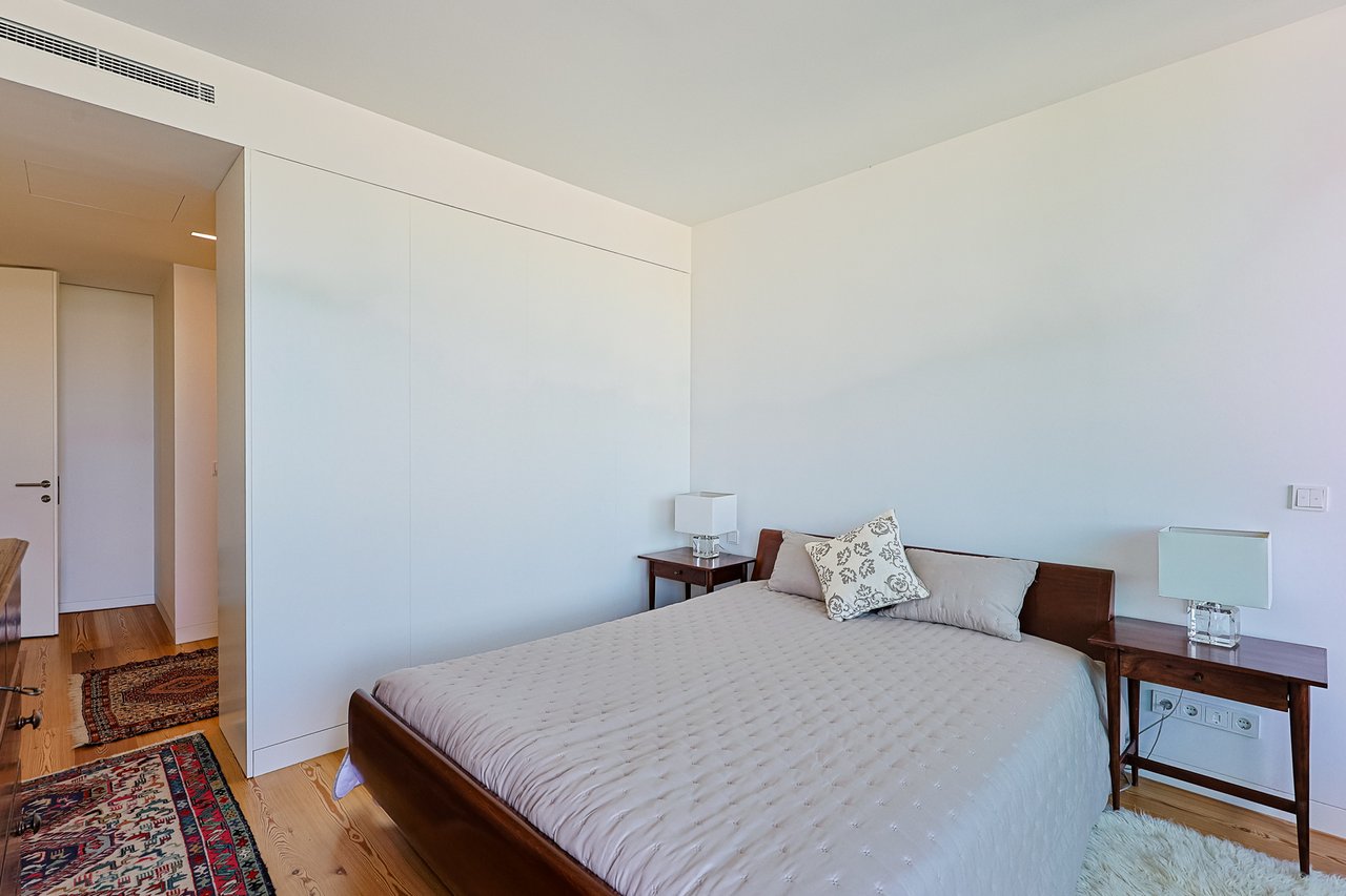 Elegant 2-Bedroom Apartment in One Living Cascais with Premium Amenities