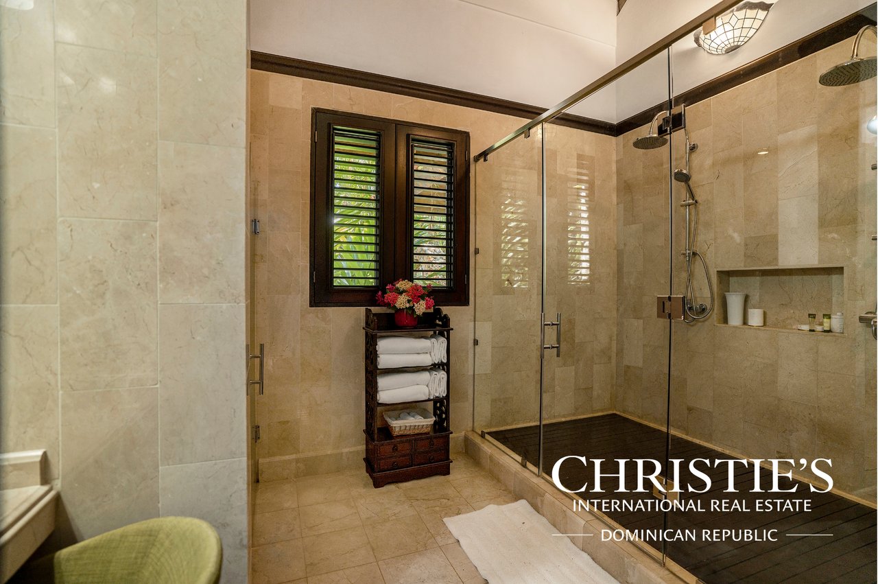 Villa Shangri-la – Caribbean Oceanfront Villa